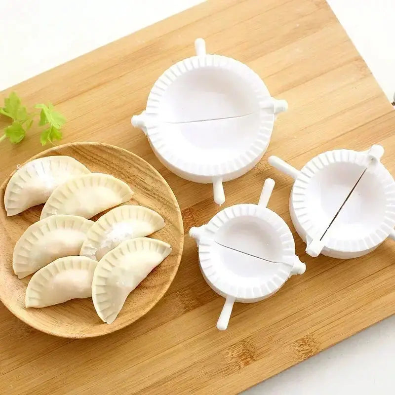 7cm/8cm/10cm Manual Dumpling Maker Set – Plastic Molds for Quick and Easy Dumpling Making – Kitchen Household Tool Clip