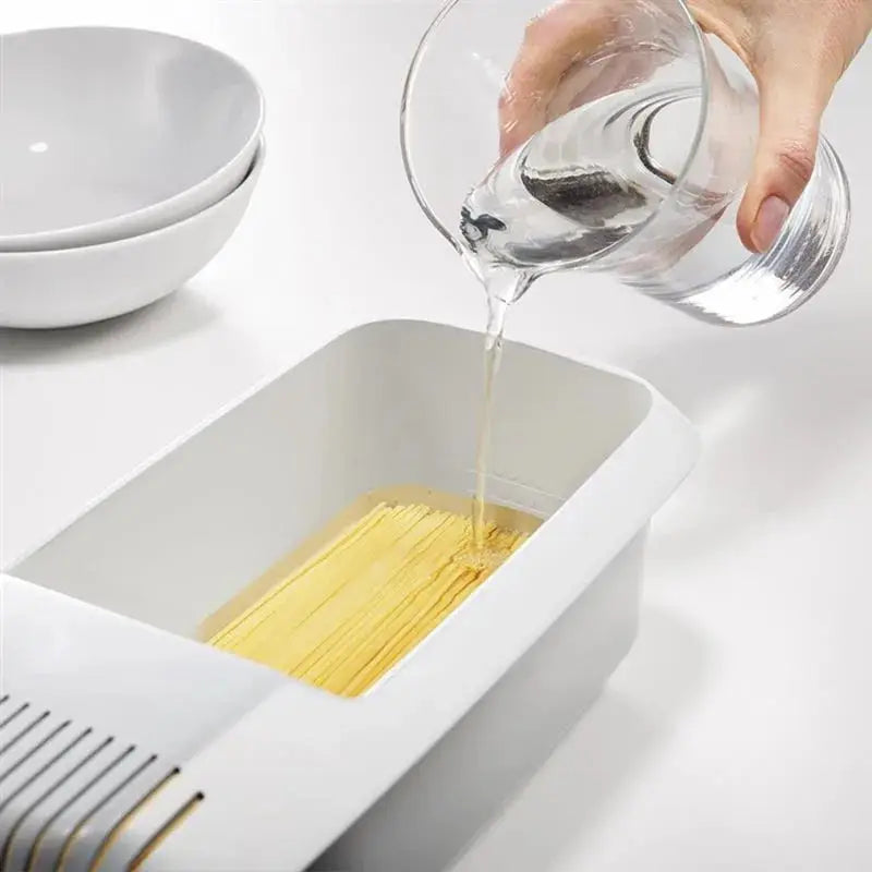 Eco-Friendly Microwave Pasta Cooker – Plastic Spaghetti & Vegetable Steamer with Built-In Strainer – Dishwasher-Safe Kitchen Accessory